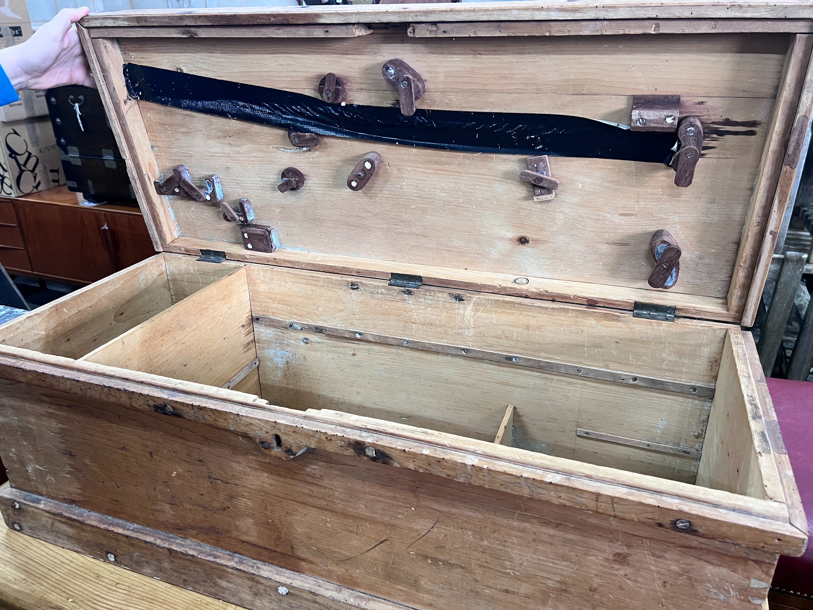 A pine trunk (locked shut), width 92cm *Please note the sale commences at 9am.